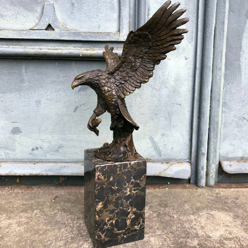 Vintage Bronze Sculpture Fishing Eagle on Marble Base, Ideal Gift for Hunter or Birds Enthusiast, Collectible Figurine Bird with Fish Statue