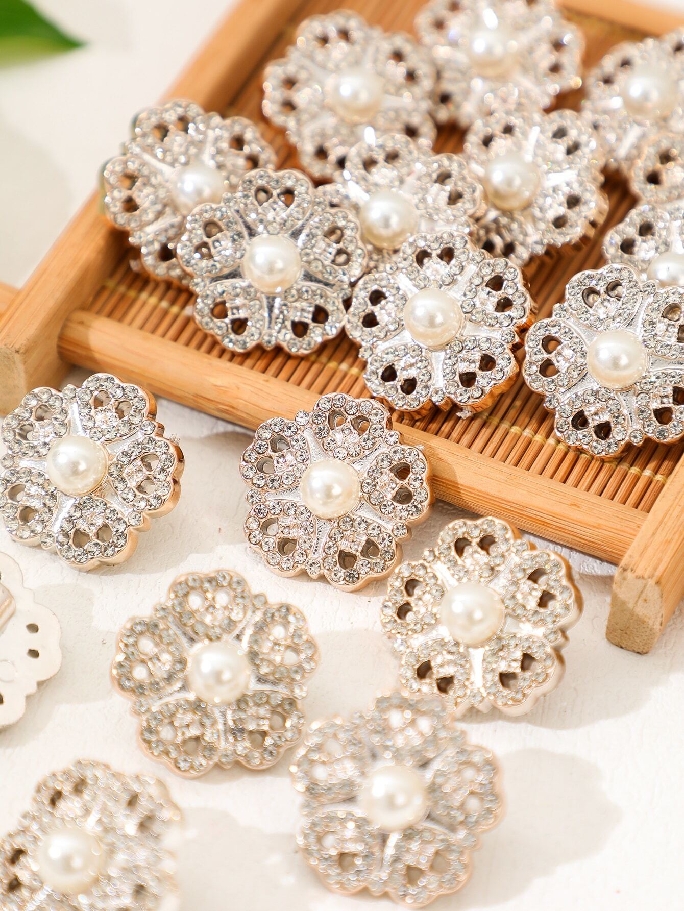 10pcs Rhinestone & Faux Pearl Flower Design DIY Button