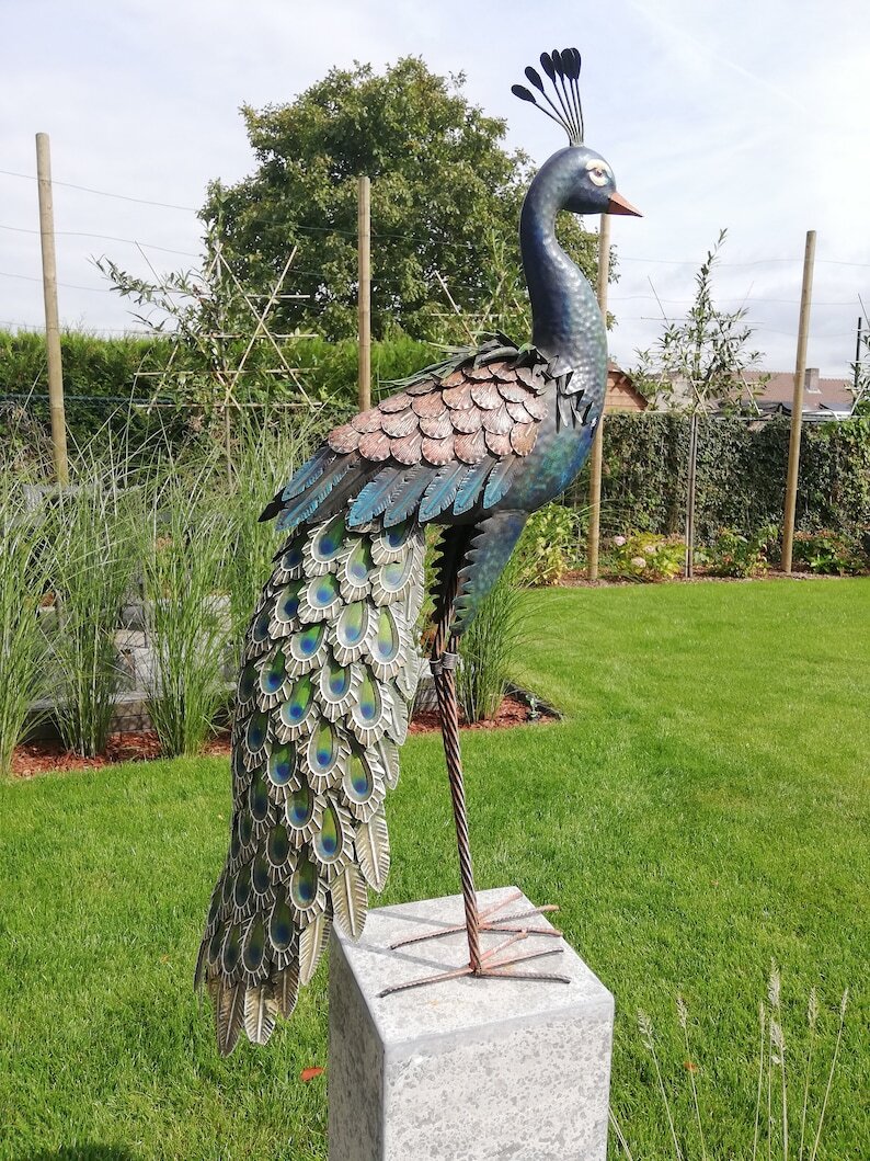 Xl iron peacock - Amazing detail and beautiful colours