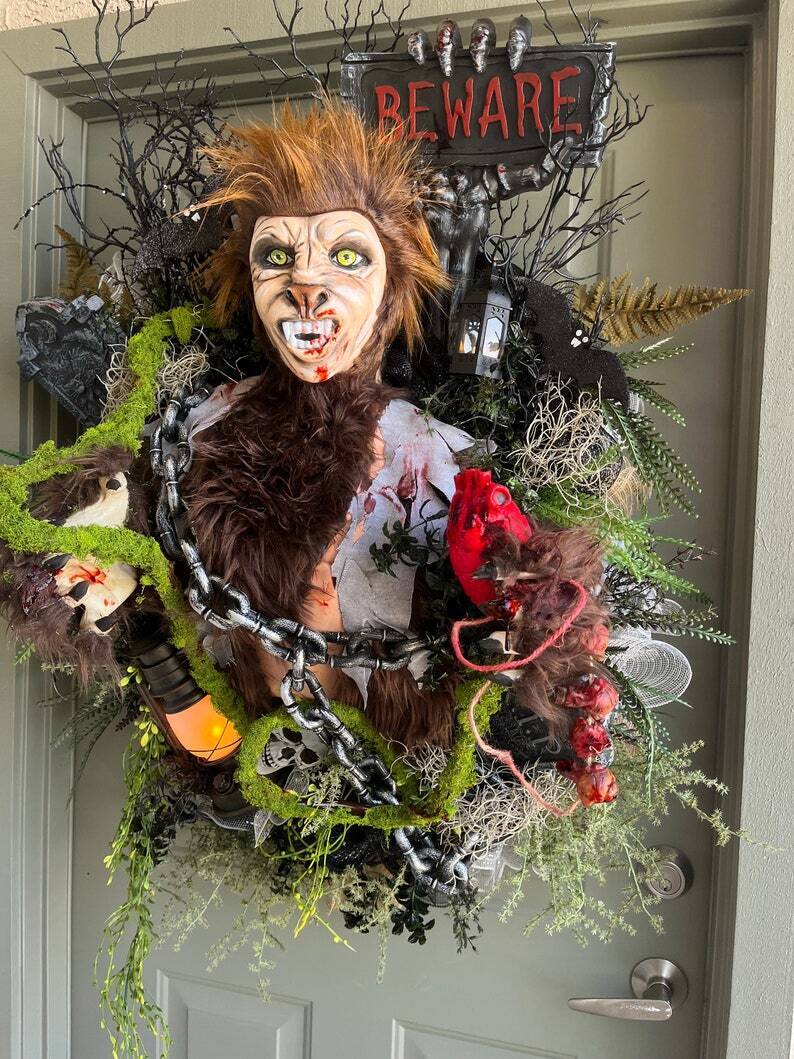 Spooky Werewolf Halloween Wreath