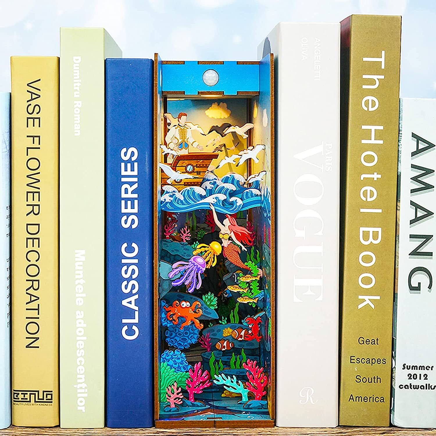 Desmond DIY Book Nook Kit, Miniature Dollhouse Kit 3D Wooden Puzzle with Sensor Light Booknook Bookshelf Insert Diorama Forest Deer Tiny Alley Decor Bookshelf Kits to Build for Kids/Adults