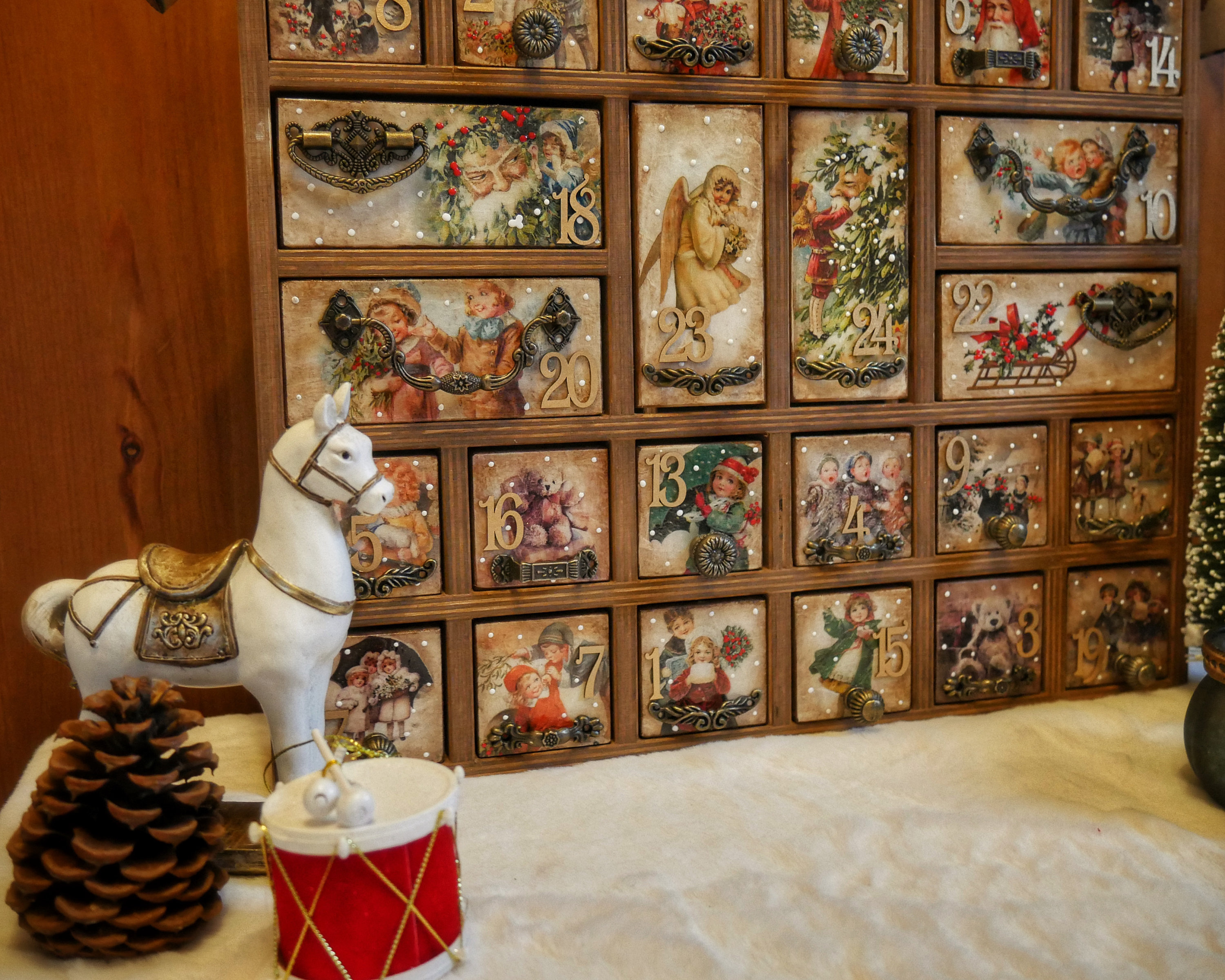 Handmade wooden advent calendar,christmas house with drawers,decoupage xmas ornament,led light scene,santa claus diorama,old style