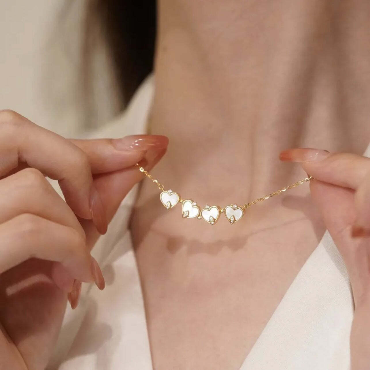 Zircon Shell Four Leaf Necklace