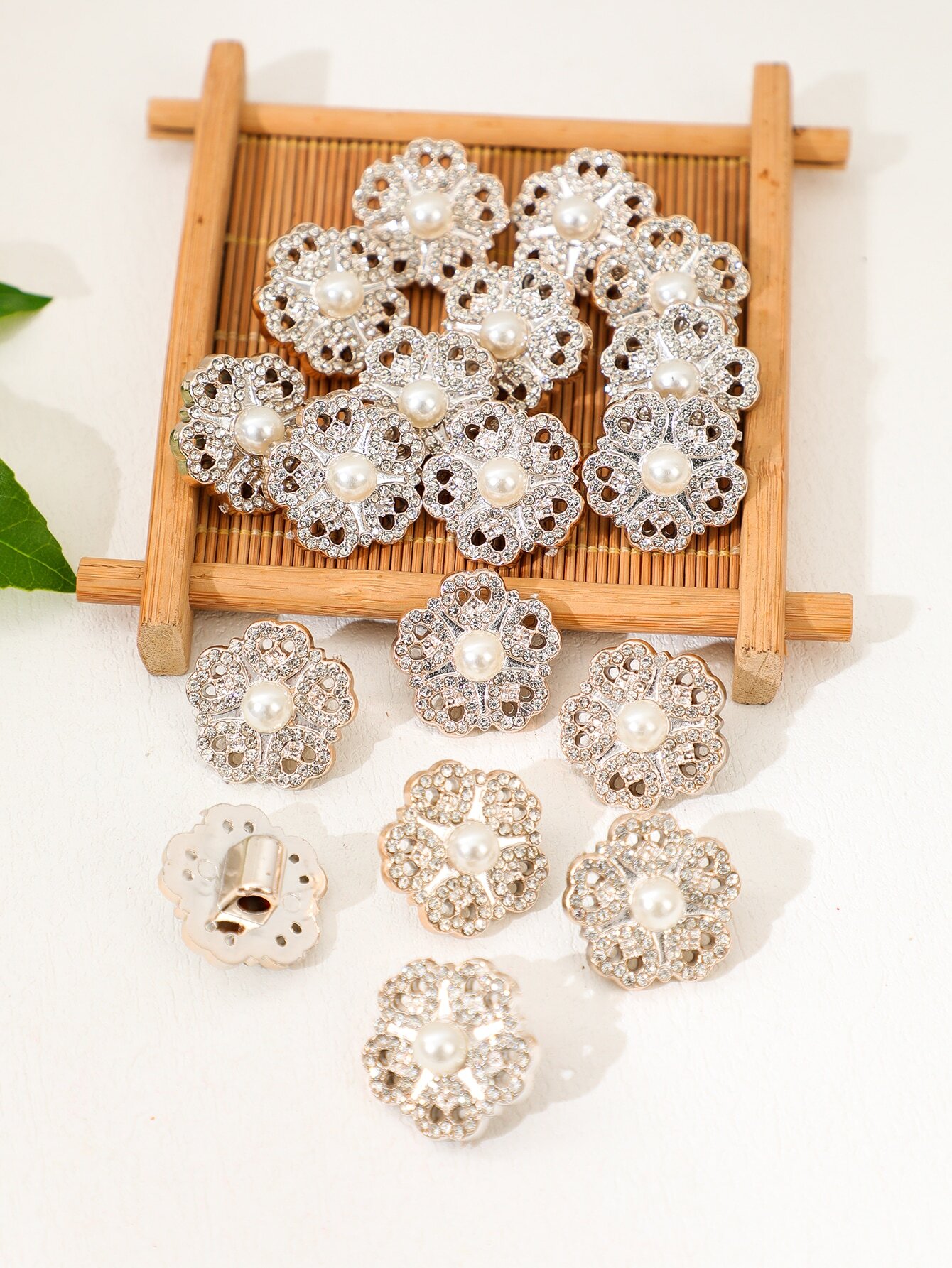 10pcs Rhinestone & Faux Pearl Flower Design DIY Button