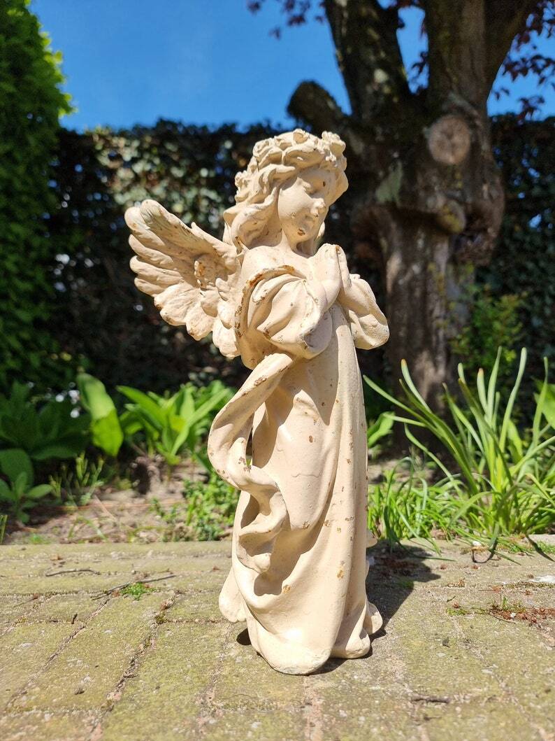 Praying Angel figurine - Cast iron Angel - Cast iron fairy  - Garden and patio statue