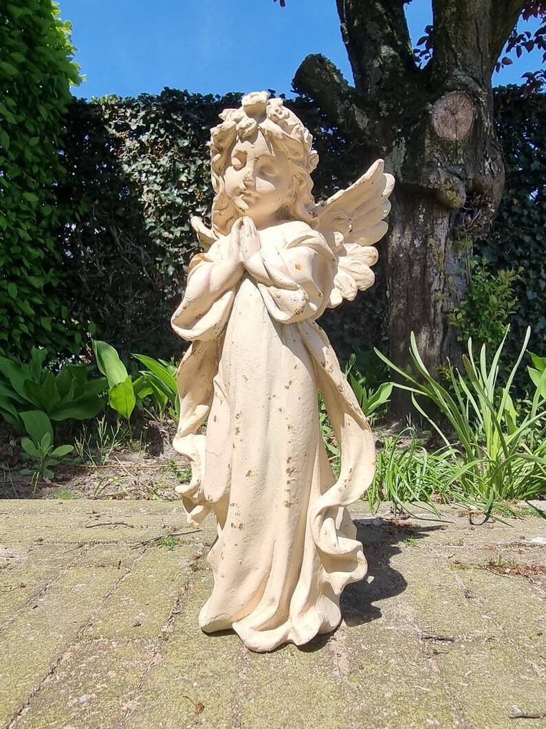 Praying Angel figurine - Cast iron Angel - Cast iron fairy  - Garden and patio statue