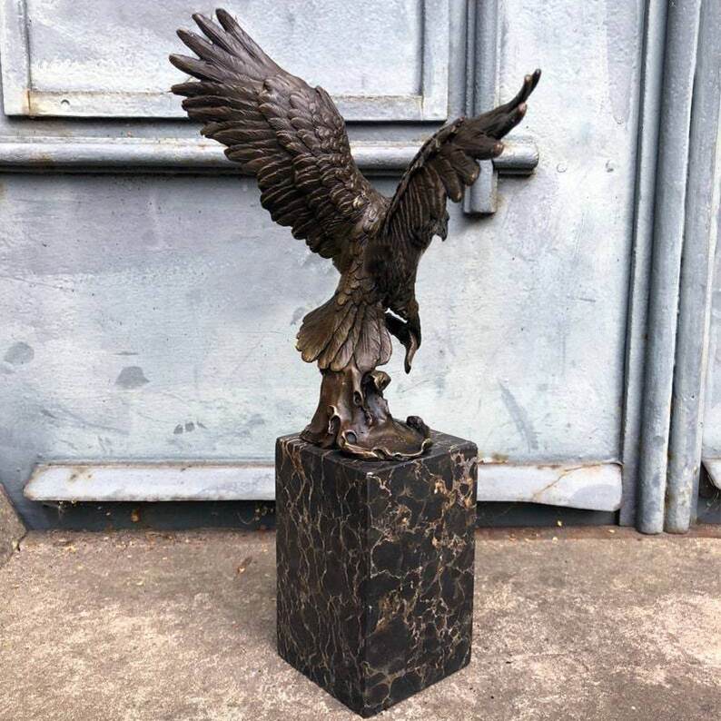 Vintage Bronze Sculpture Fishing Eagle on Marble Base, Ideal Gift for Hunter or Birds Enthusiast, Collectible Figurine Bird with Fish Statue