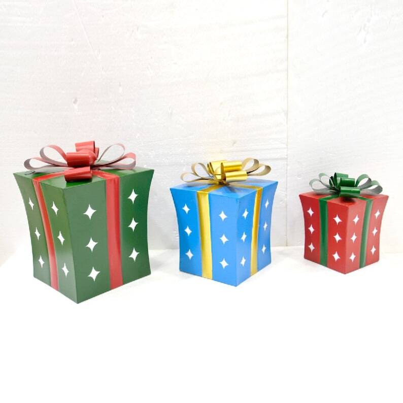 Set of 3 Assorted Christmas Gift Boxes with Twinkle Stars Iron Garden Stakes